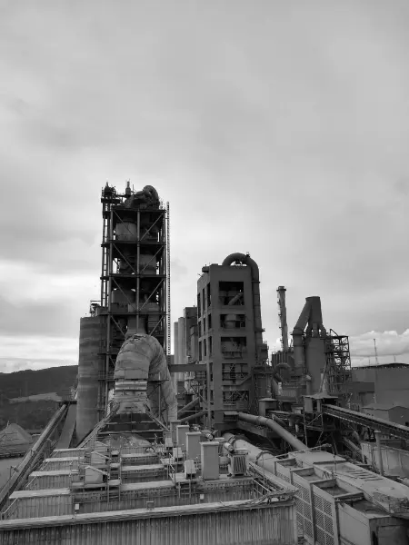 Estrutura de acesso para monitoramento em chaminé industrial
